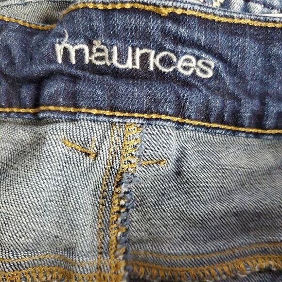 Maurices Medium Wash Denim Shorts Women’s Size 20 Plus Stretch Jean Cuffed - Picture 5 of 7